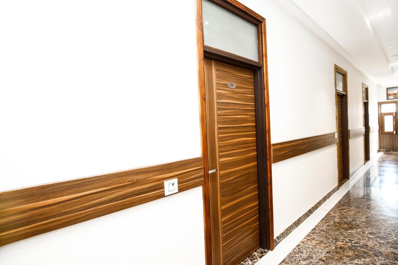 Hotel Woodcrest Zirakpur - Best Family Hotel By - A Unit Of Sidham Group Eksteriør billede