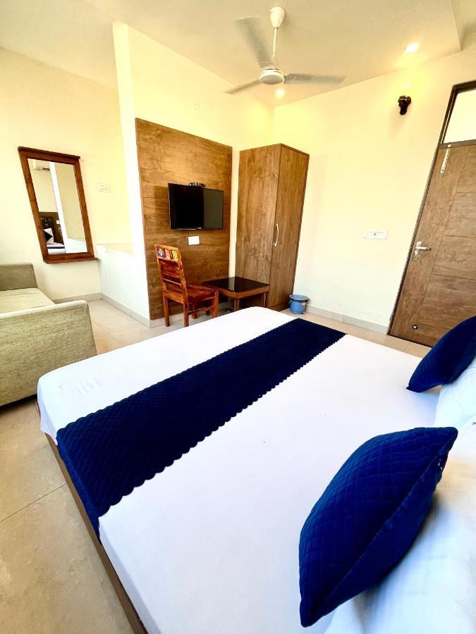 Hotel Woodcrest Zirakpur - Best Family Hotel By - A Unit Of Sidham Group Eksteriør billede