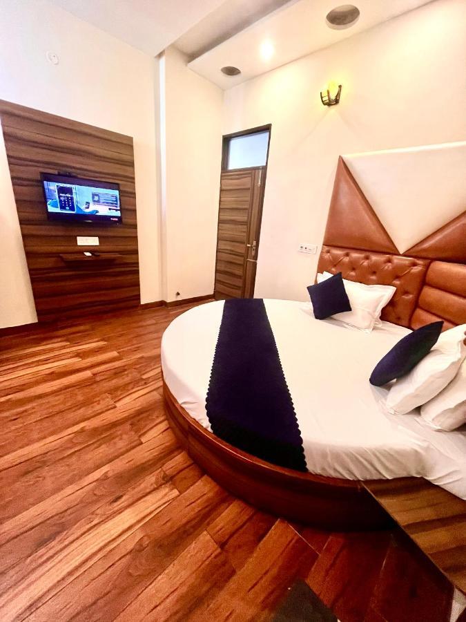 Hotel Woodcrest Zirakpur - Best Family Hotel By - A Unit Of Sidham Group Eksteriør billede