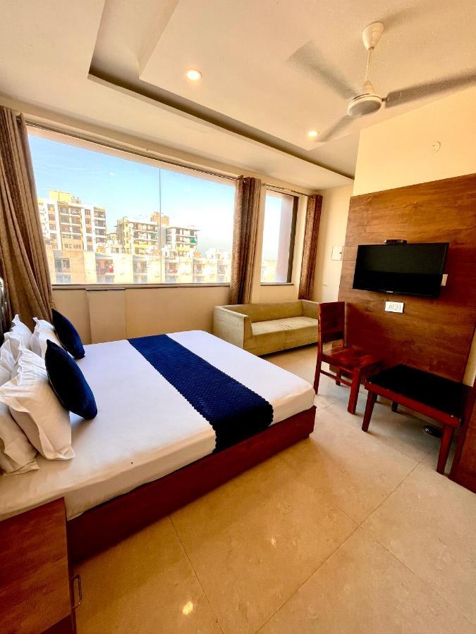 Hotel Woodcrest Zirakpur - Best Family Hotel By - A Unit Of Sidham Group Eksteriør billede